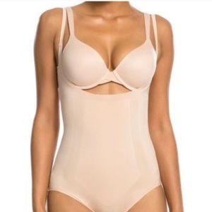 SPANX OnCORE NWOT